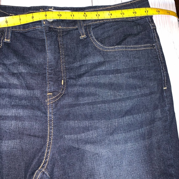 PREMIUM DENIM HP🎉LEVI’S Totally Shaping High Rise Skinny Jeans 14M NWT - Picture 9 of 16